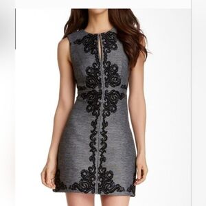 Diane Von Furstenburg Yvette Applique Sleeveless Panel  Dress, Size 6, Like New